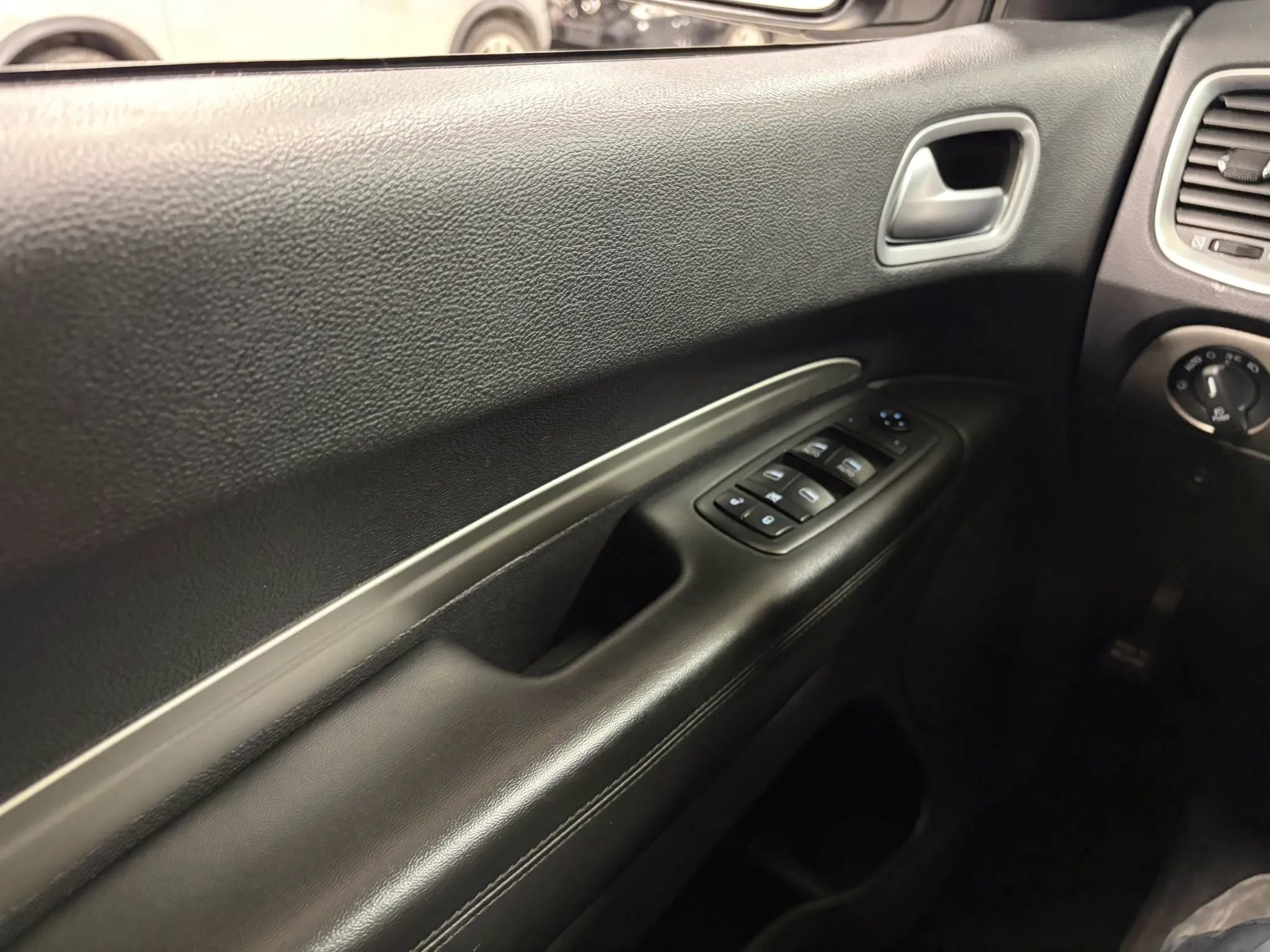 Used 2019 Dodge Durango SXT AWD/4WD image 36