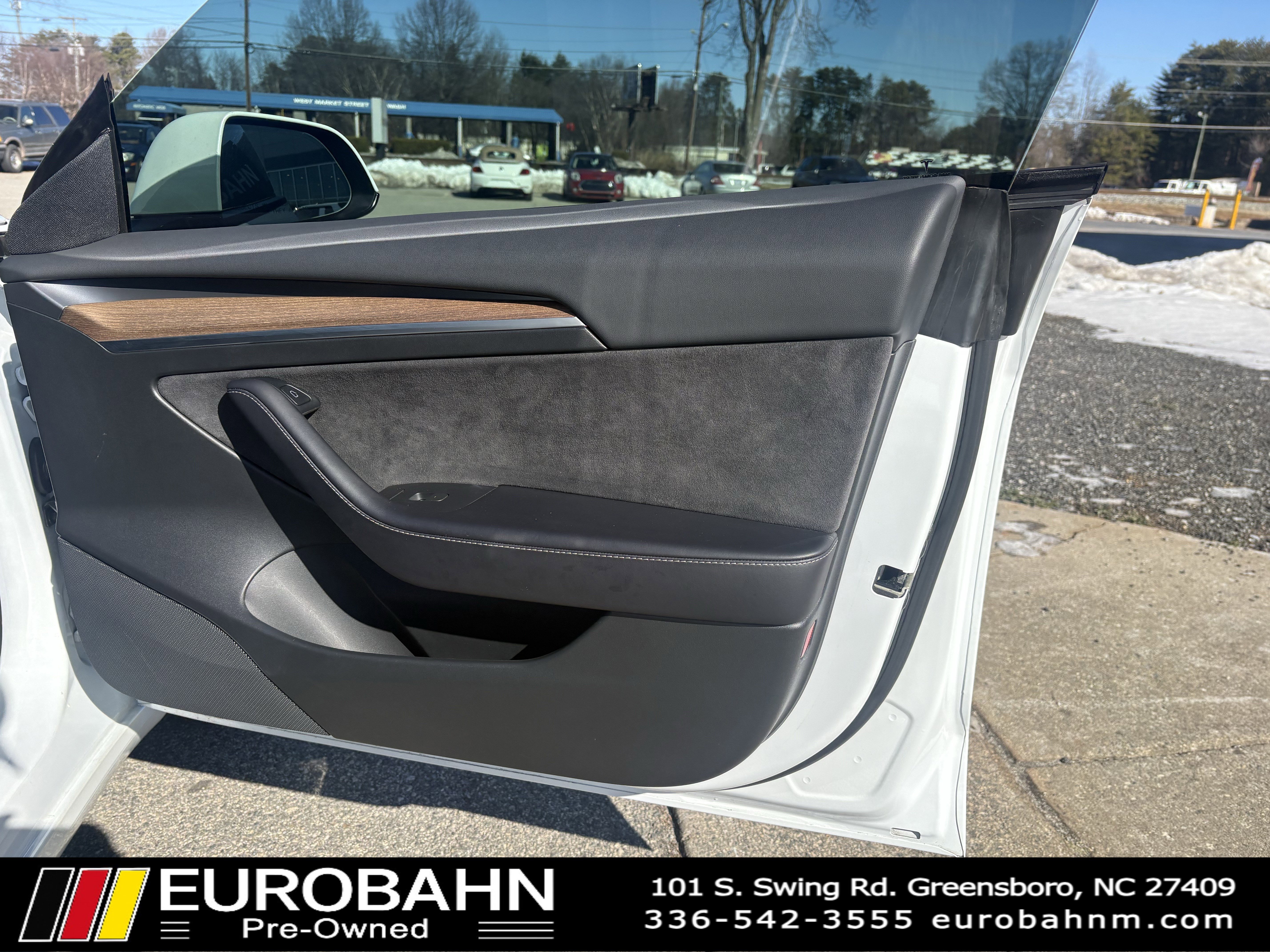 Used 2023 Tesla Model 3 Standard Range image 17