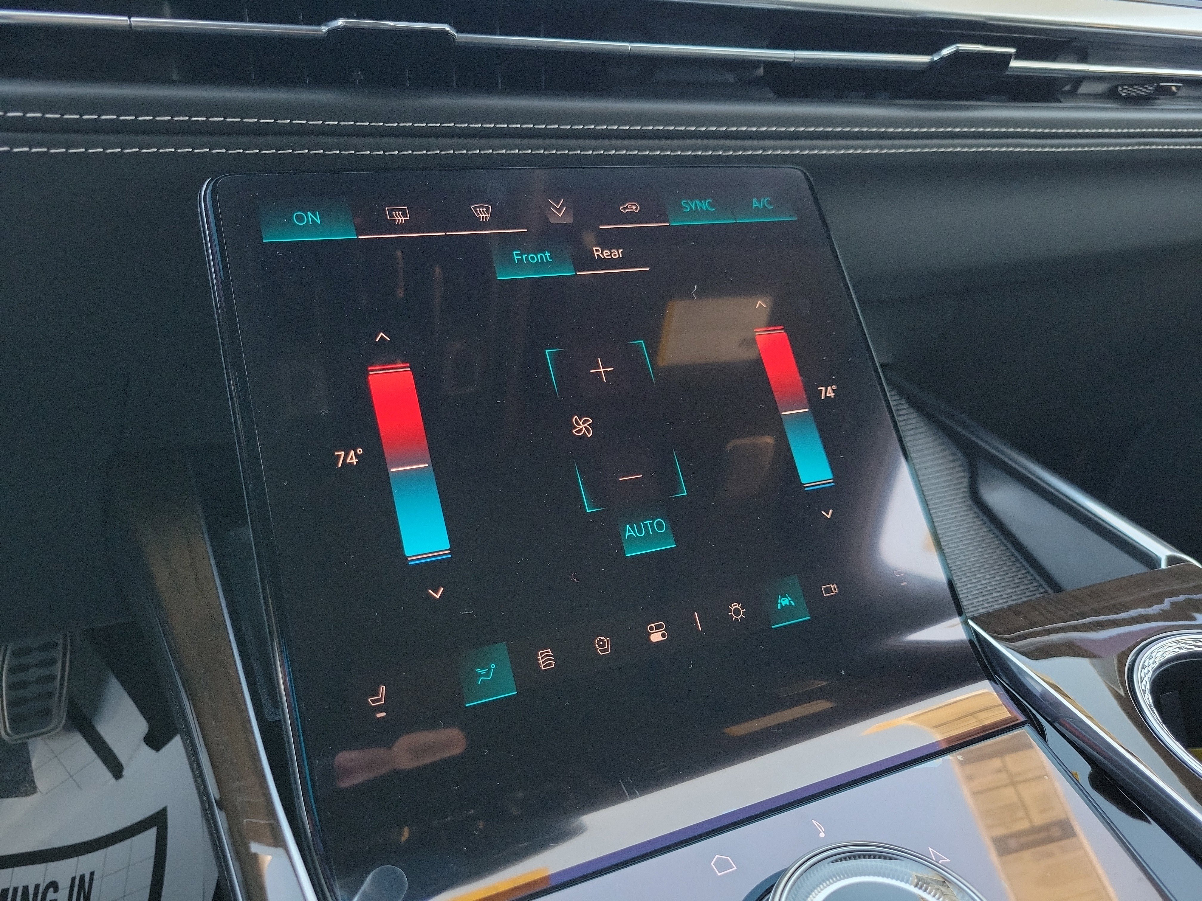 New 2026 Cadillac Escalade ESV Platinum Sport w/ LPO, ONYX Package image 27