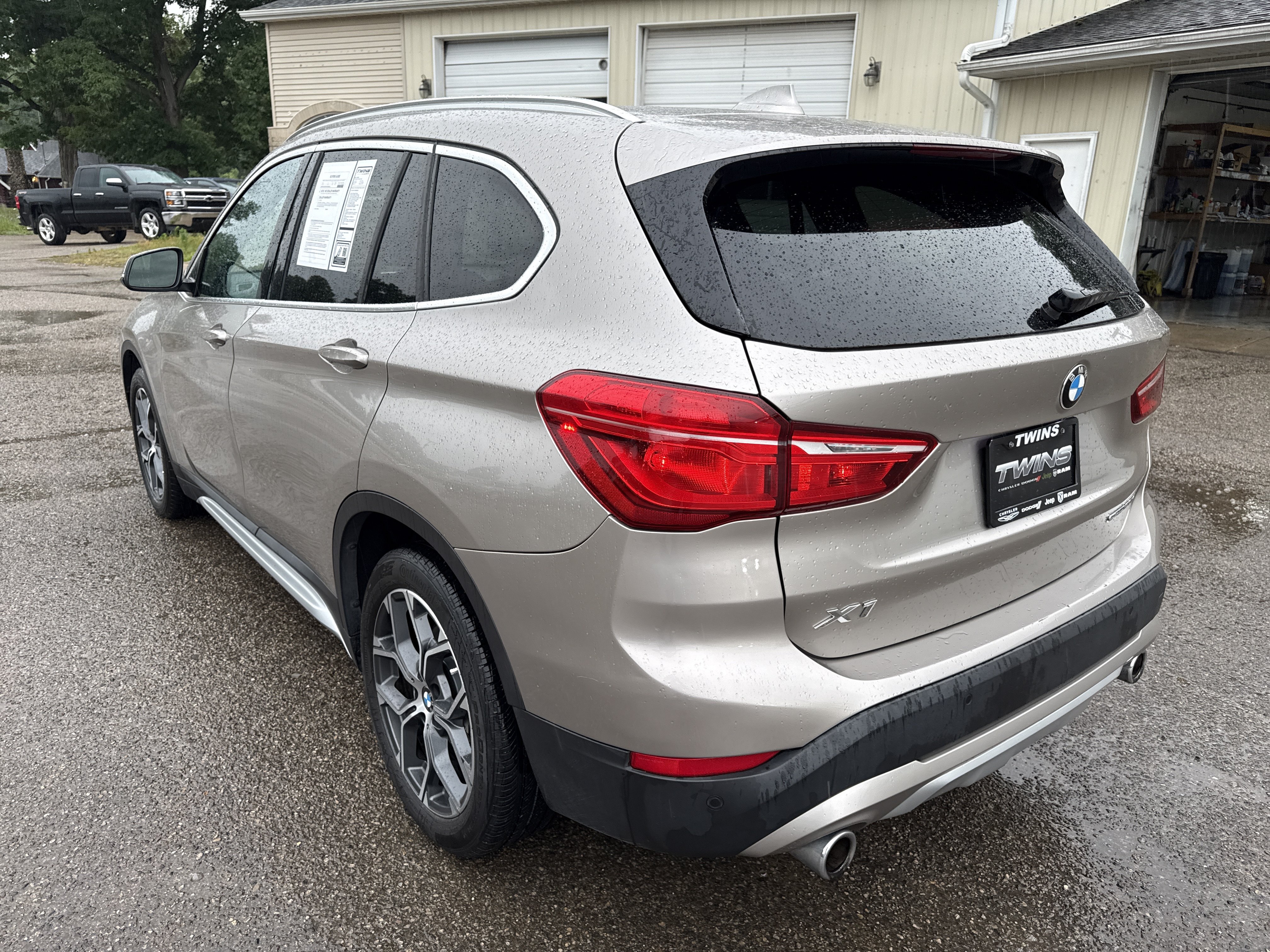 Used 2022 BMW X1 sDrive28i w/ Convenience Package FWD image 9