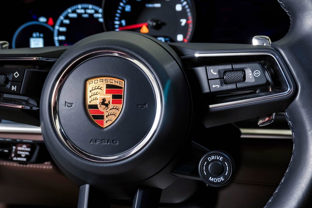 Certified 2023 Porsche Panamera 4 Platinum Edition AWD/4WD image 19