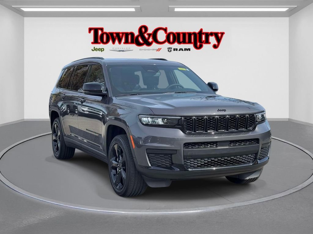 Certified 2023 Jeep Grand Cherokee L Laredo image 1