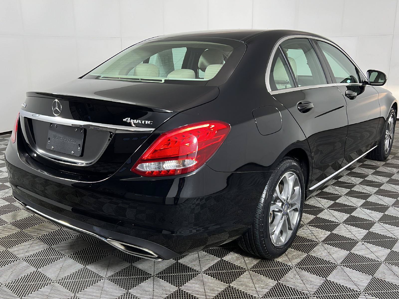 Used 2016 Mercedes-Benz C 300 4MATIC Sedan image 43