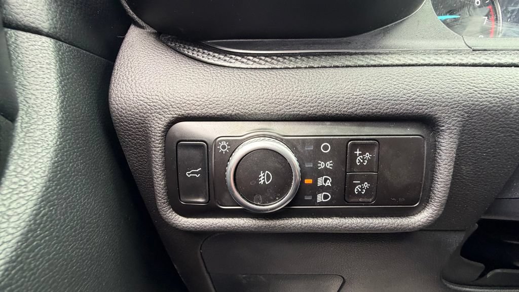 Used 2023 Ford Explorer ST-Line AWD/4WD image 30