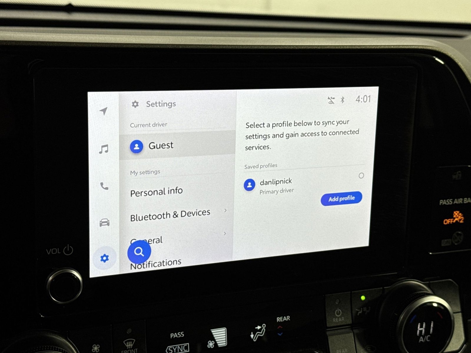 Used 2023 Toyota Highlander LE image 24