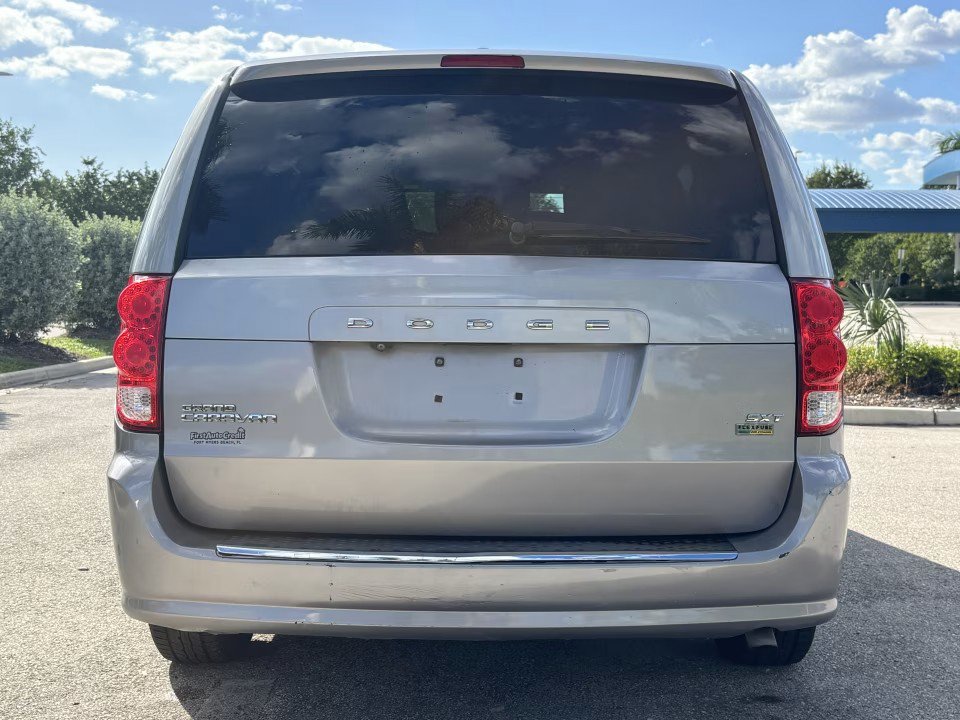 Used 2019 Dodge Grand Caravan SXT FWD image 7