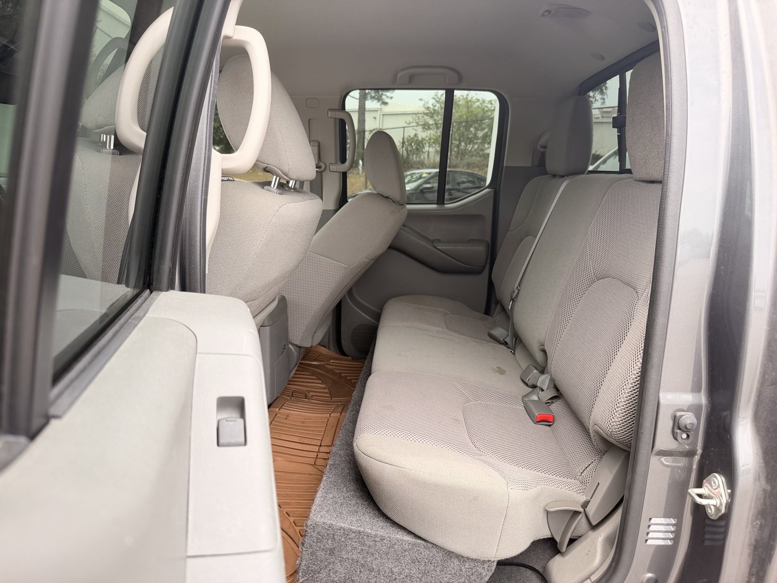 Used 2020 Nissan Frontier SV w/ Midnight Edition Floor Mats RWD image 28