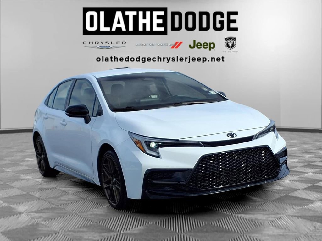 Used 2024 Toyota Corolla SE Nightshade image 29
