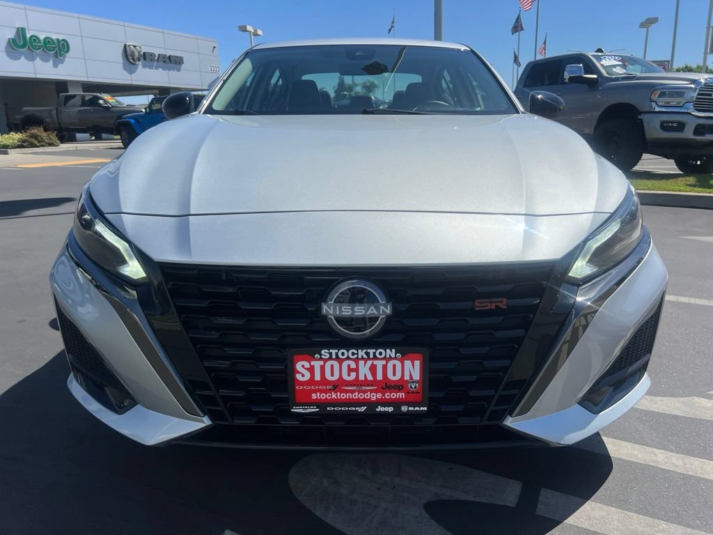 Used 2025 Nissan Altima 2.5 SR FWD image 5