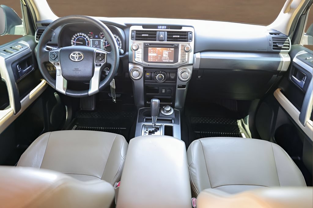 Used 2016 Toyota 4Runner SR5 AWD/4WD image 24