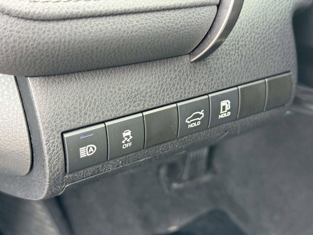 Used 2023 Toyota Camry XSE image 18