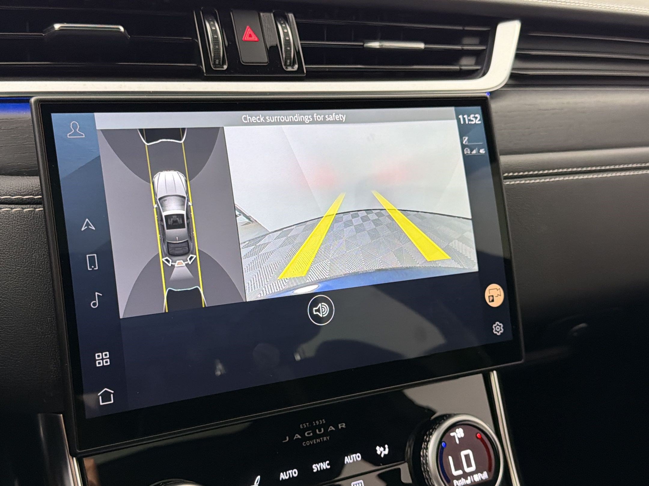 Used 2024 Jaguar XF R-Dynamic SE RWD image 19