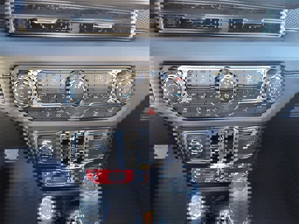 New 2025 Jeep Gladiator Rubicon w/ Convenience Group image 18