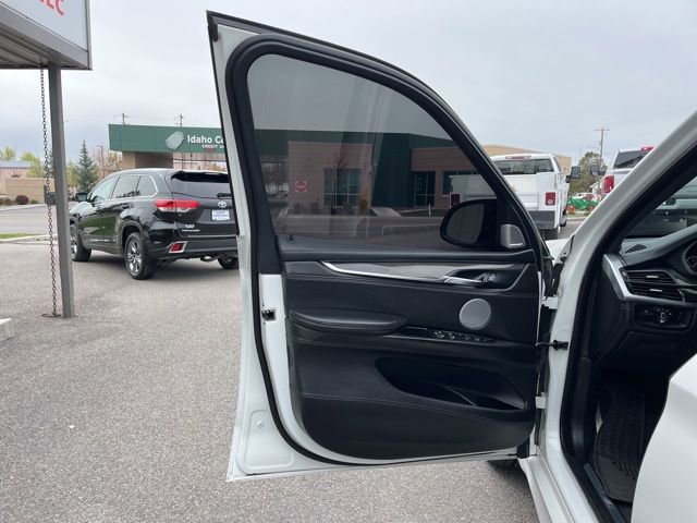 Used 2017 BMW X5 M image 25