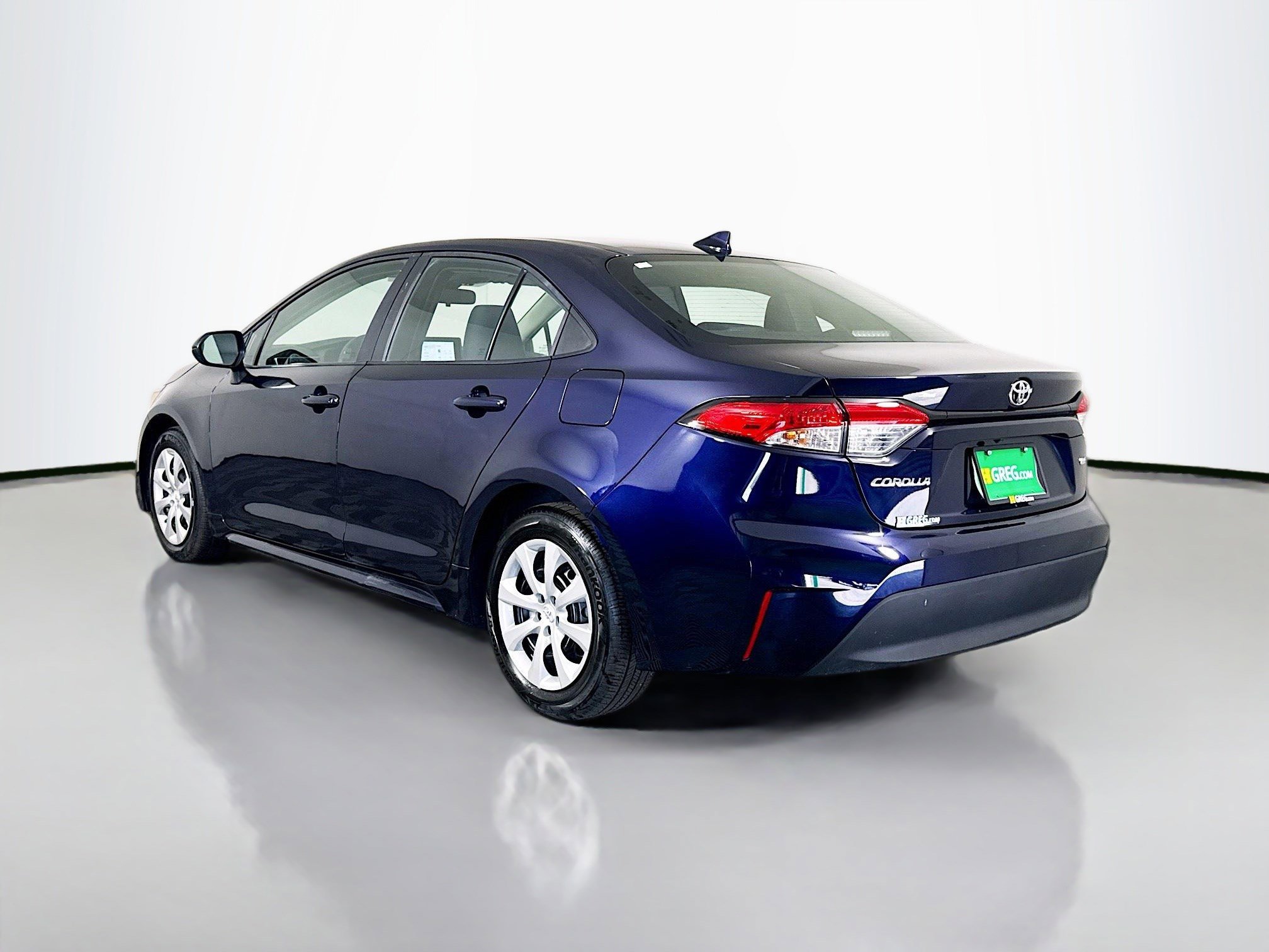 Used 2025 Toyota Corolla LE image 7