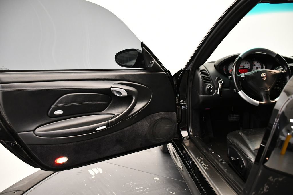 Used 2003 Porsche 911 Turbo image 26