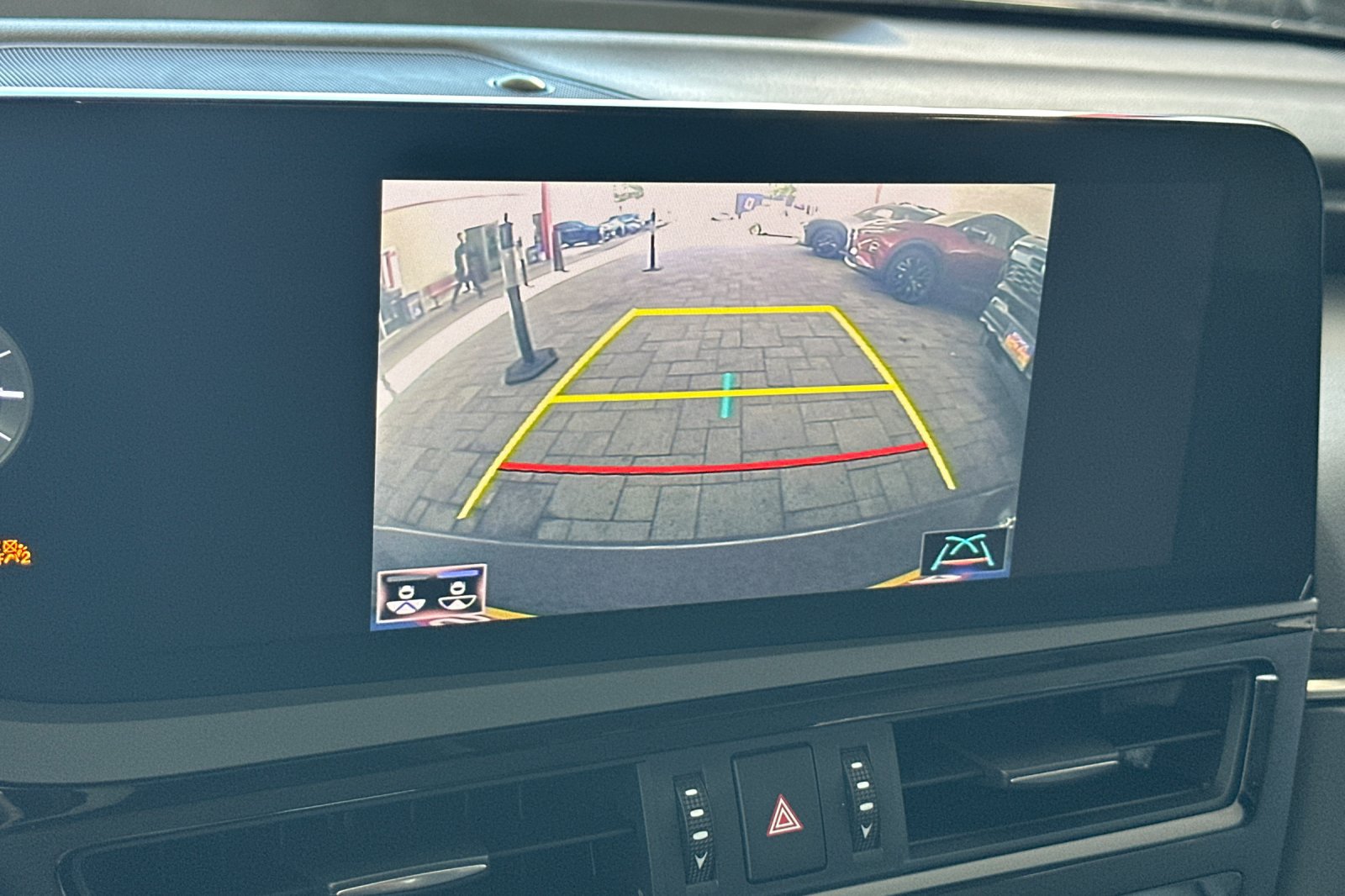 Used 2022 Lexus ES 300h w/ Premium Package FWD image 20