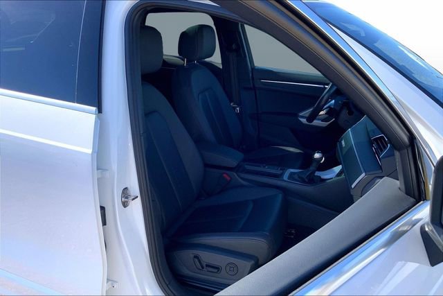 Used 2023 Audi Q3 2.0T Premium w/ Convenience Package image 7