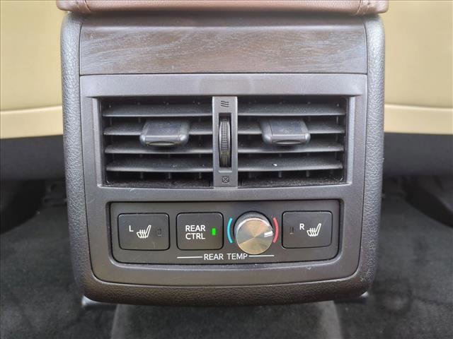 Used 2017 Toyota Avalon Limited w/ All Weather Liner Package image 18