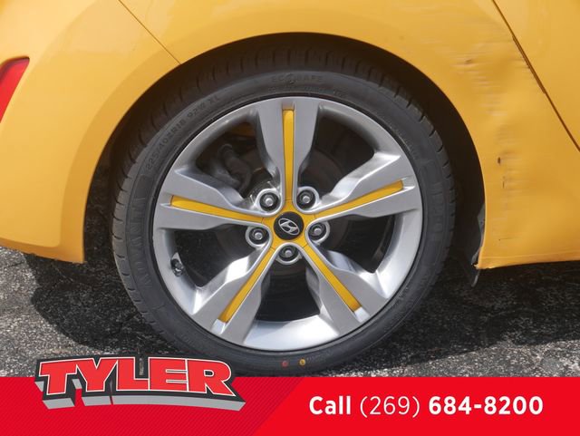Used 2017 Hyundai Veloster Value Edition FWD image 43