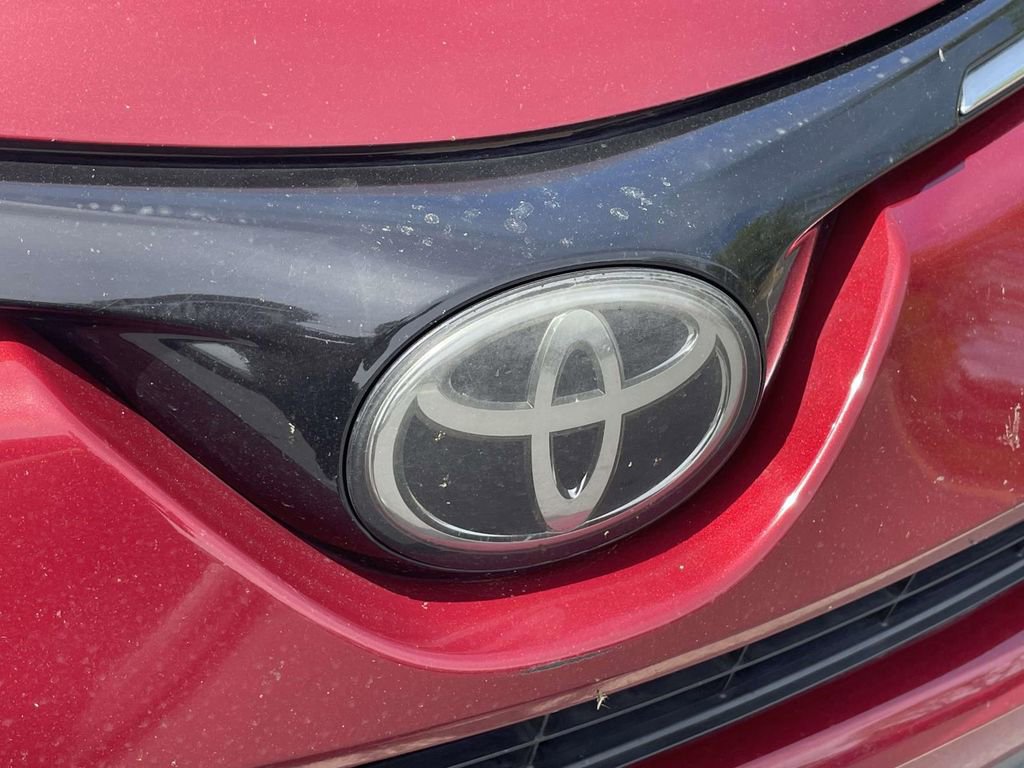 Used 2018 Toyota RAV4 Limited image 6