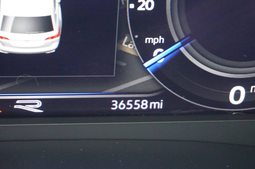 Used 2022 Volkswagen Atlas SEL R-Line AWD/4WD image 9