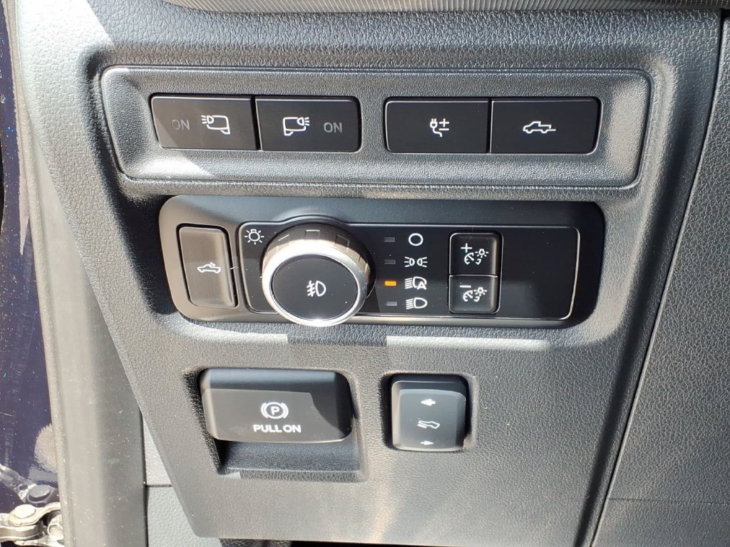 Used 2024 Ford F150 Platinum AWD/4WD image 35