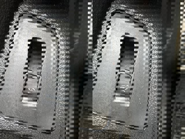 Used 2022 Volkswagen Tiguan SEL R-Line image 37