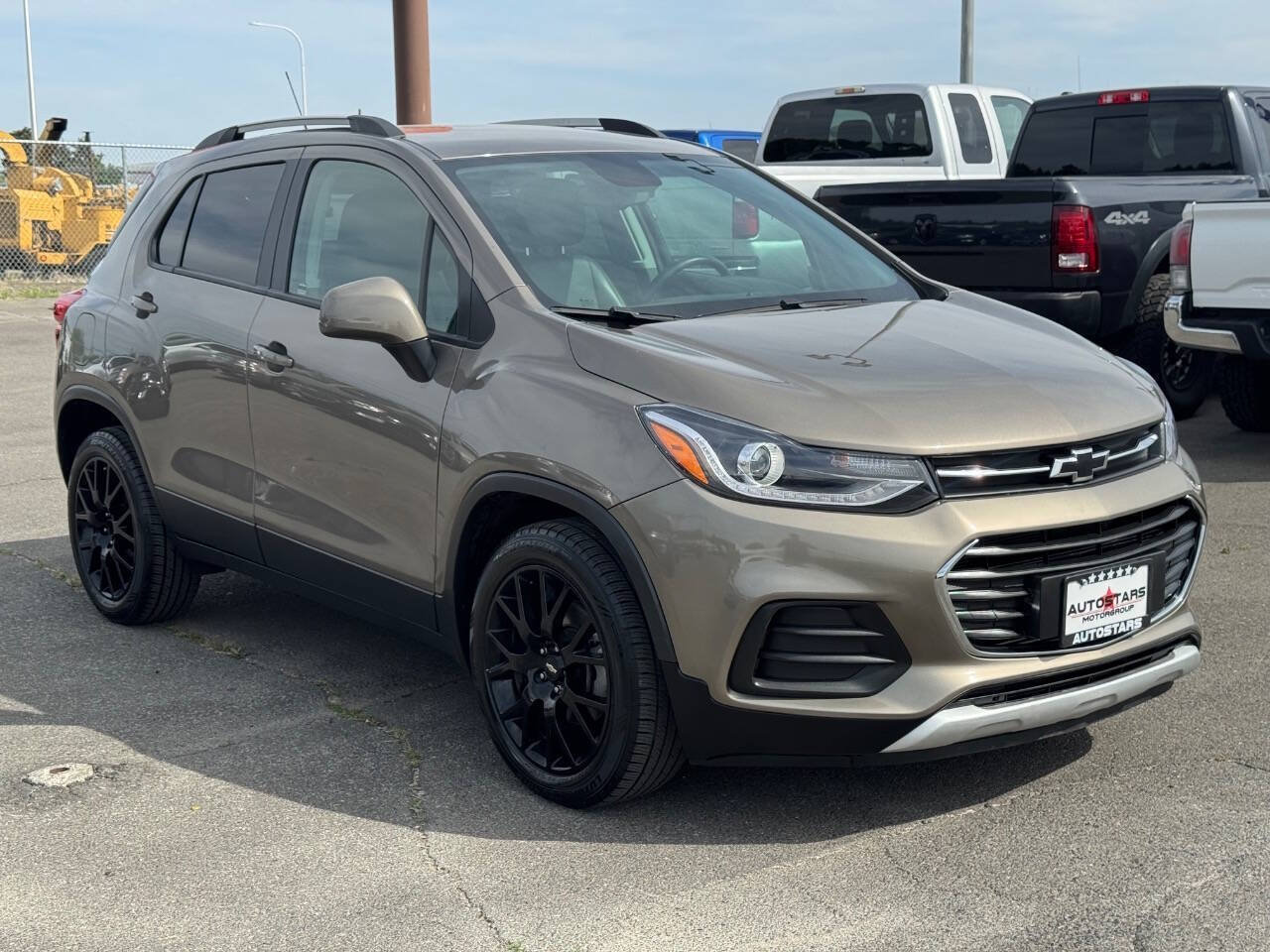 Used 2021 Chevrolet Trax LT w/ Premium Seat Package AWD/4WD image 8