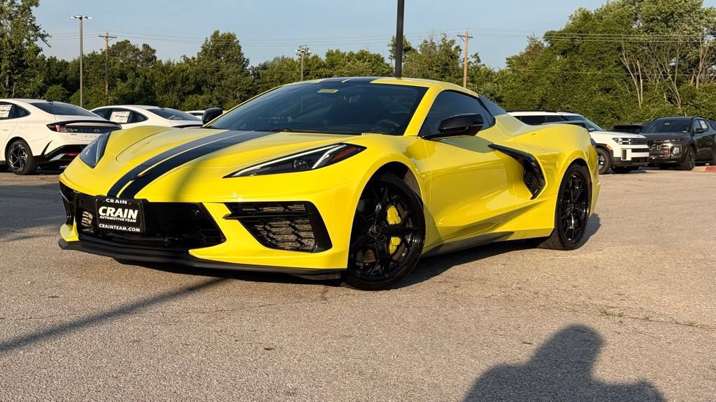 Used 2021 Chevrolet Corvette Stingray Premium Conv w/ Z51 Performance Package RWD image 3