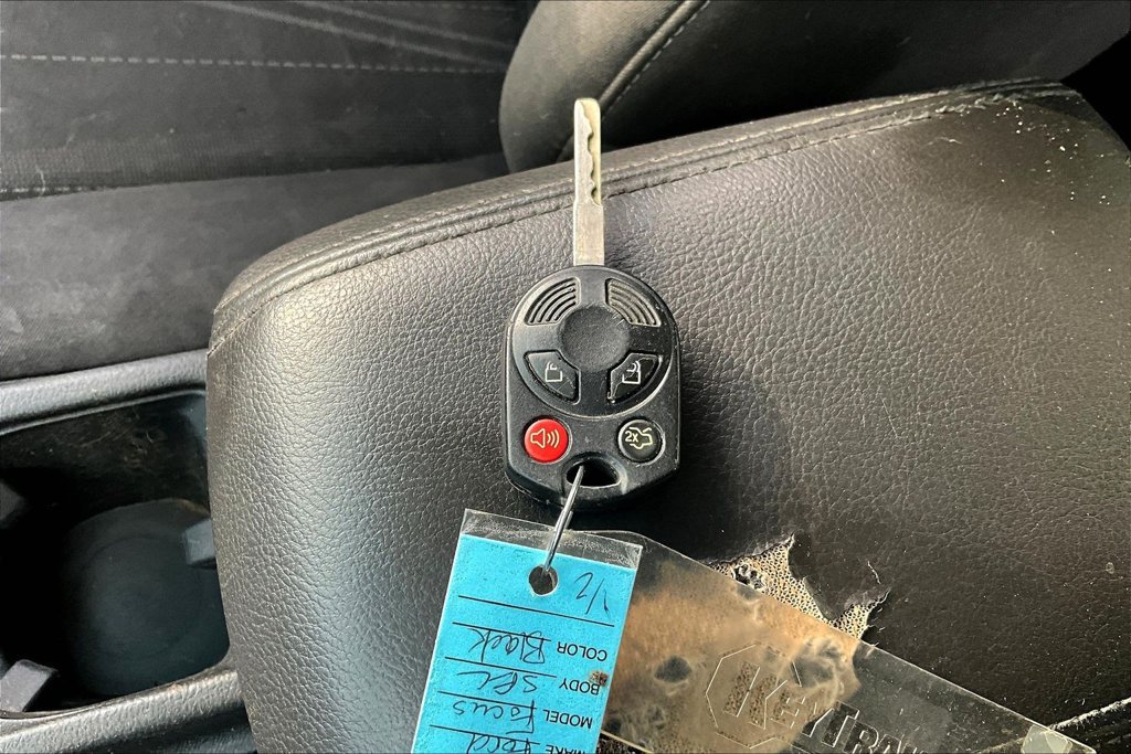 Used 2017 Ford Focus SEL FWD image 35