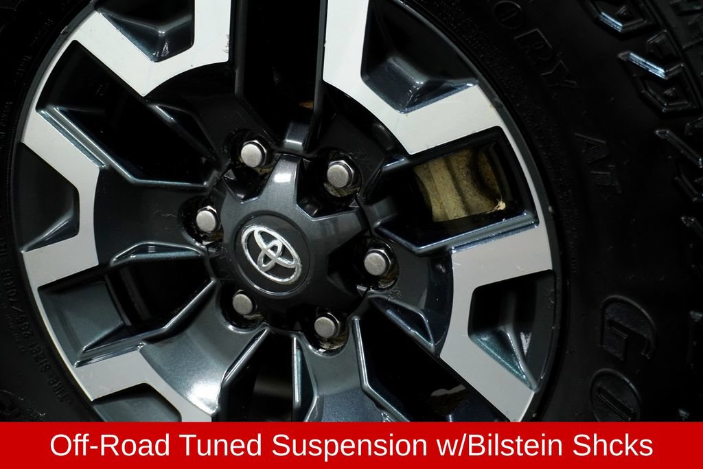 Used 2018 Toyota Tacoma TRD Off-Road w/ Technology Package AWD/4WD image 10