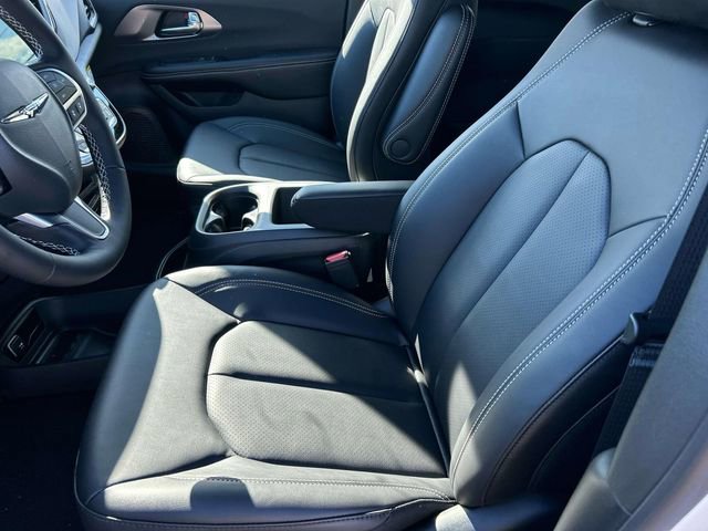 New 2026 Chrysler Voyager LX FWD image 22