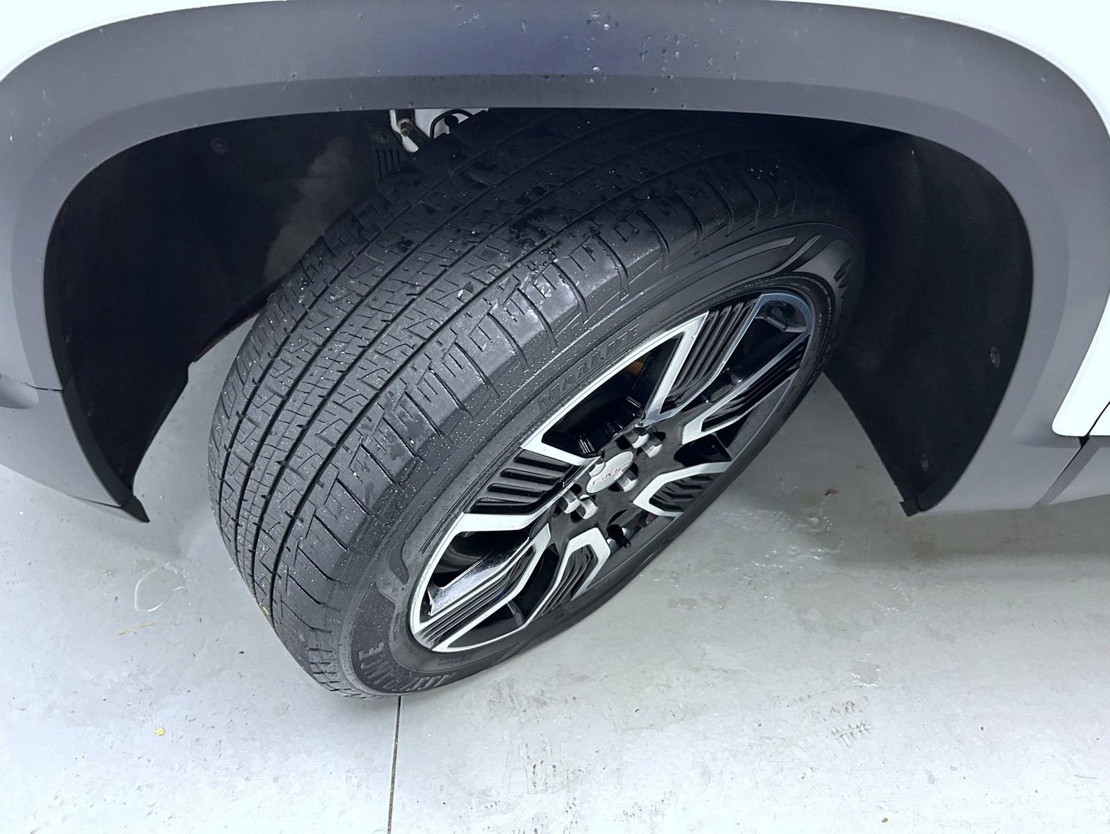 Used 2019 GMC Acadia SLT w/ Black Edition AWD/4WD image 24