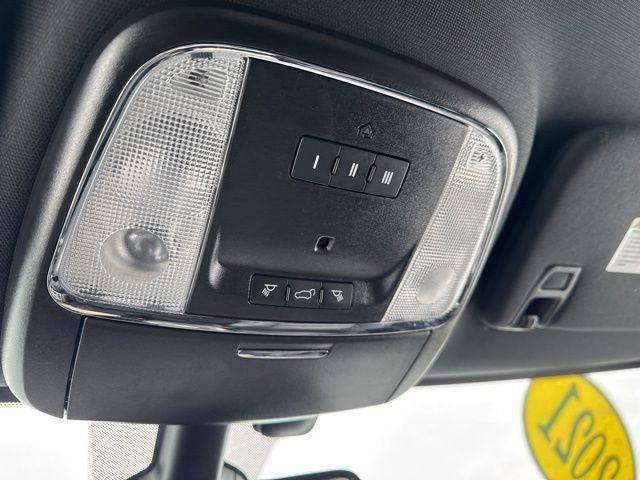 Used 2021 Jeep Grand Cherokee Limited image 14