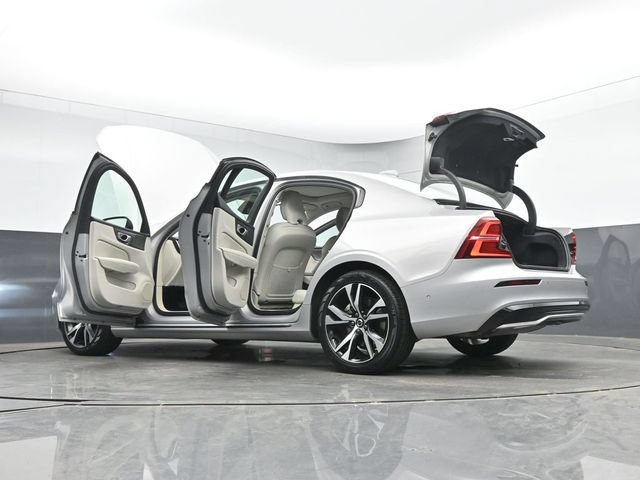 Used 2025 Volvo S60 B5 Plus AWD/4WD image 63
