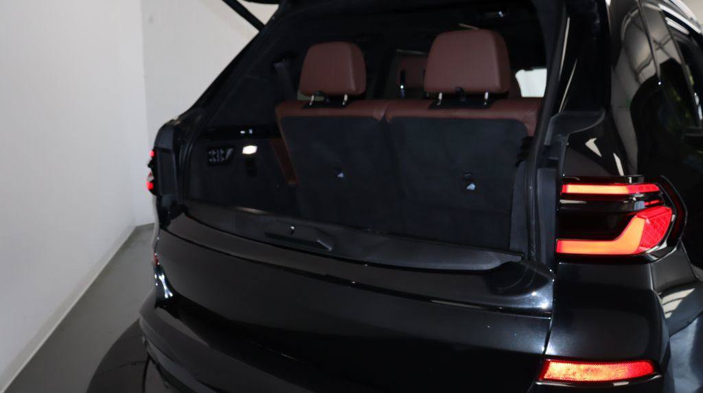Used 2026 BMW X7 M60i AWD/4WD image 26