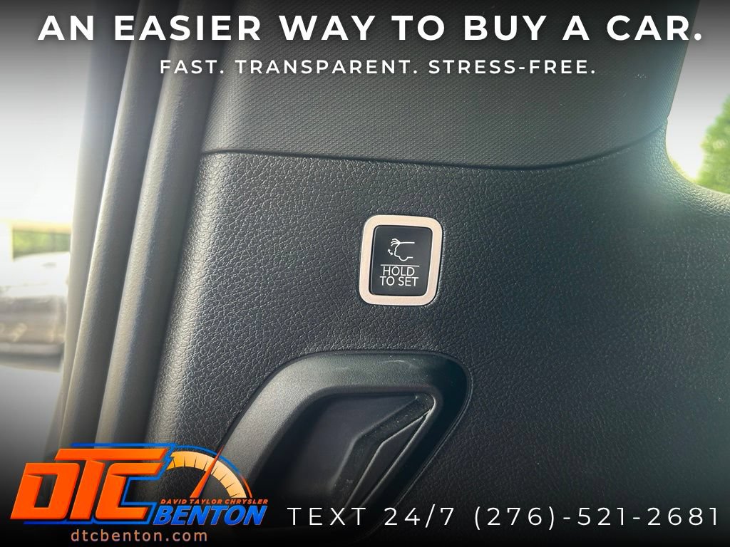 Used 2023 Jeep Wagoneer Series II AWD/4WD image 32