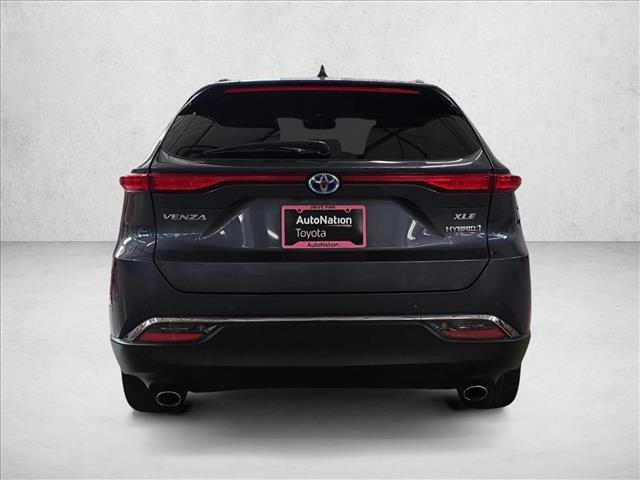 Used 2023 Toyota Venza XLE AWD/4WD image 7