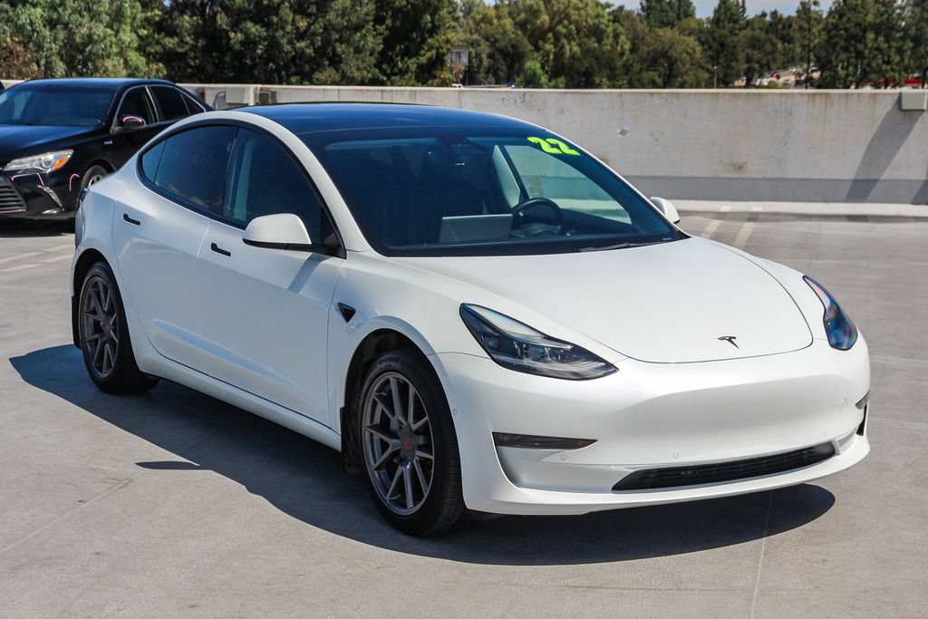 Used 2022 Tesla Model 3 Long Range AWD/4WD image 3