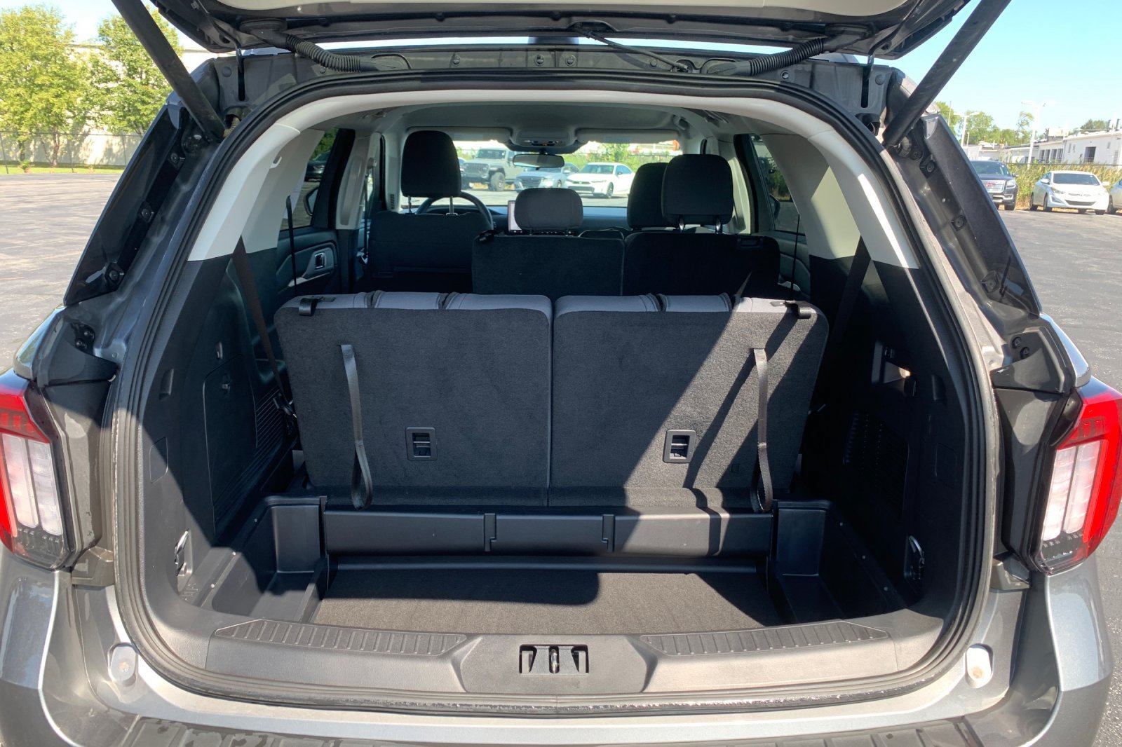 Used 2025 Ford Explorer Active AWD/4WD image 20
