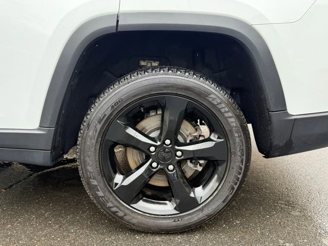 Certified 2024 Jeep Grand Cherokee L Altitude AWD/4WD image 20