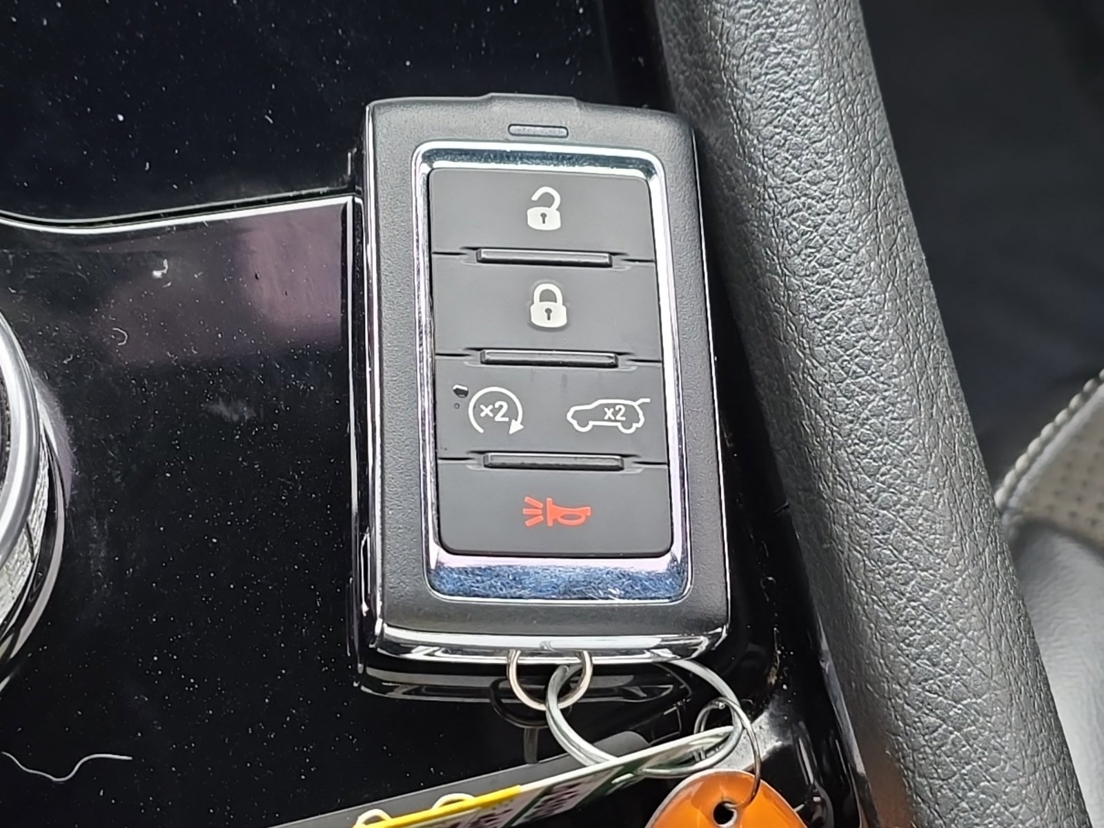 Used 2023 Jeep Grand Cherokee Altitude AWD/4WD image 7