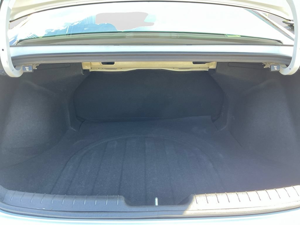 Used 2026 Hyundai Elantra SE FWD image 17