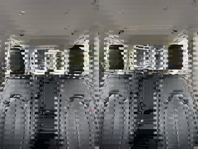 Used 2022 Chrysler Pacifica Touring-L image 30