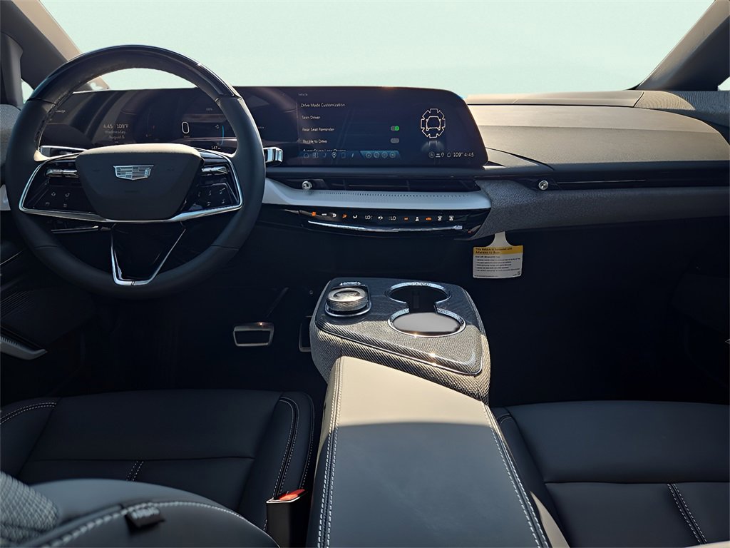 New 2025 Cadillac Optiq Sport 1 image 19