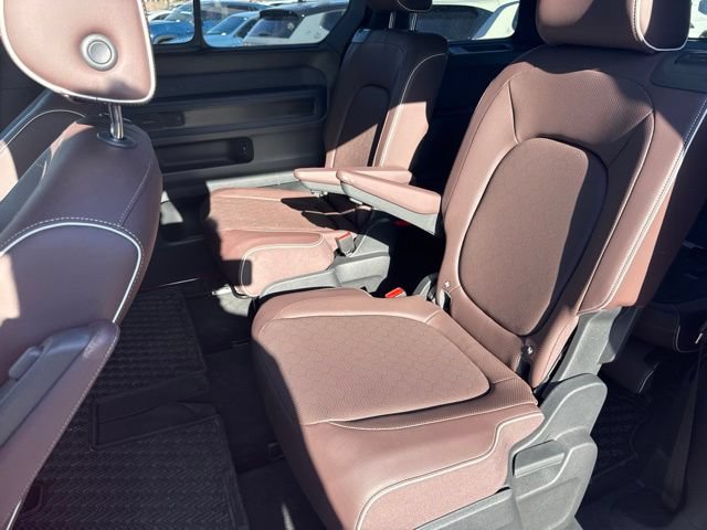 Used 2025 Volkswagen ID. Buzz Pro S Plus RWD image 9