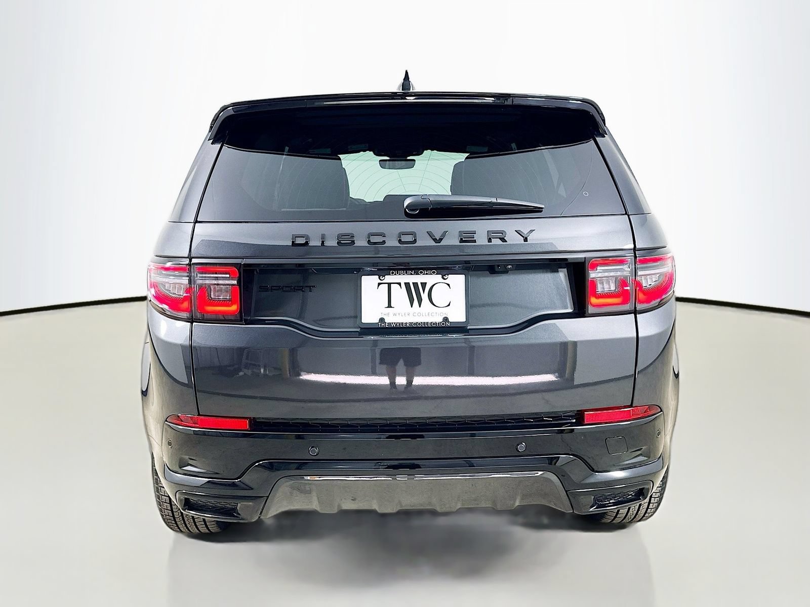 New 2026 Land Rover Discovery Sport Landmark AWD/4WD image 6