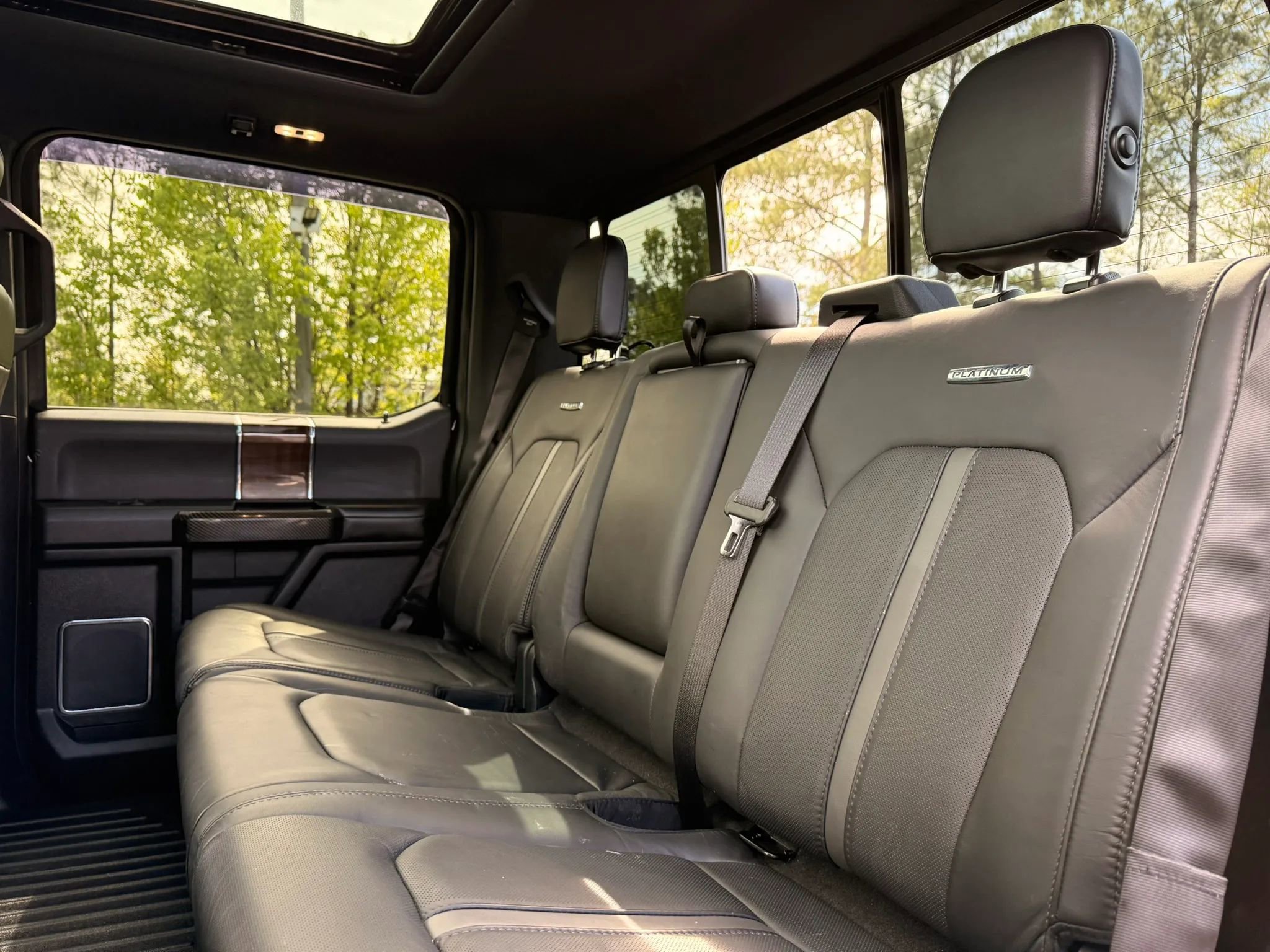 Used 2015 Ford F150 Platinum w/ Equipment Group 701A Luxury image 16