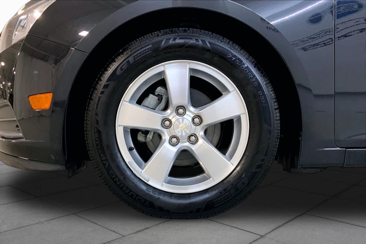 Used 2012 Chevrolet Cruze LT w/ All-Star Edition FWD image 10